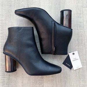 BLACK LEATHER ANKLE BOOTS